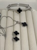 Amazing 4 Leaf Trendy Set - Image 2